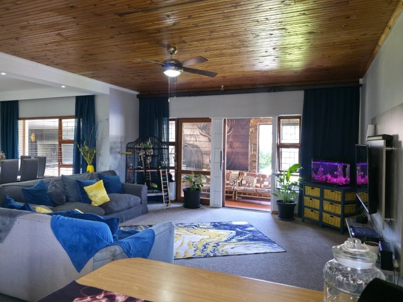 3 Bedroom Property for Sale in Wavecrest Eastern Cape